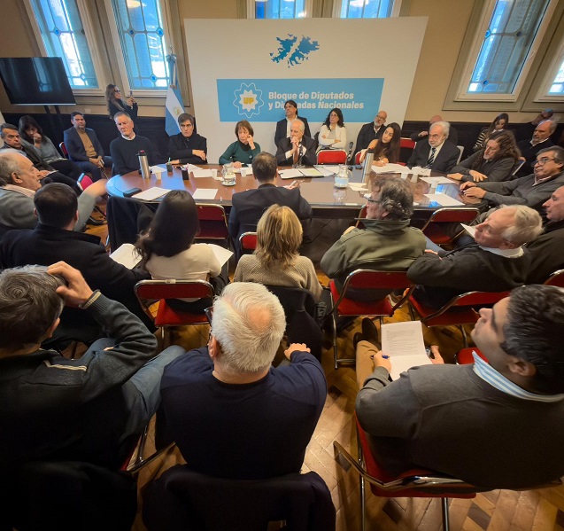 Congresistas abren la escucha a organizaciones que luchan por el río Paraná