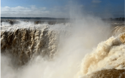 El Niño mantiene en alerta al Litoral: vuelven a cerrar la Garganta del Diablo y crecen los ríos en la región